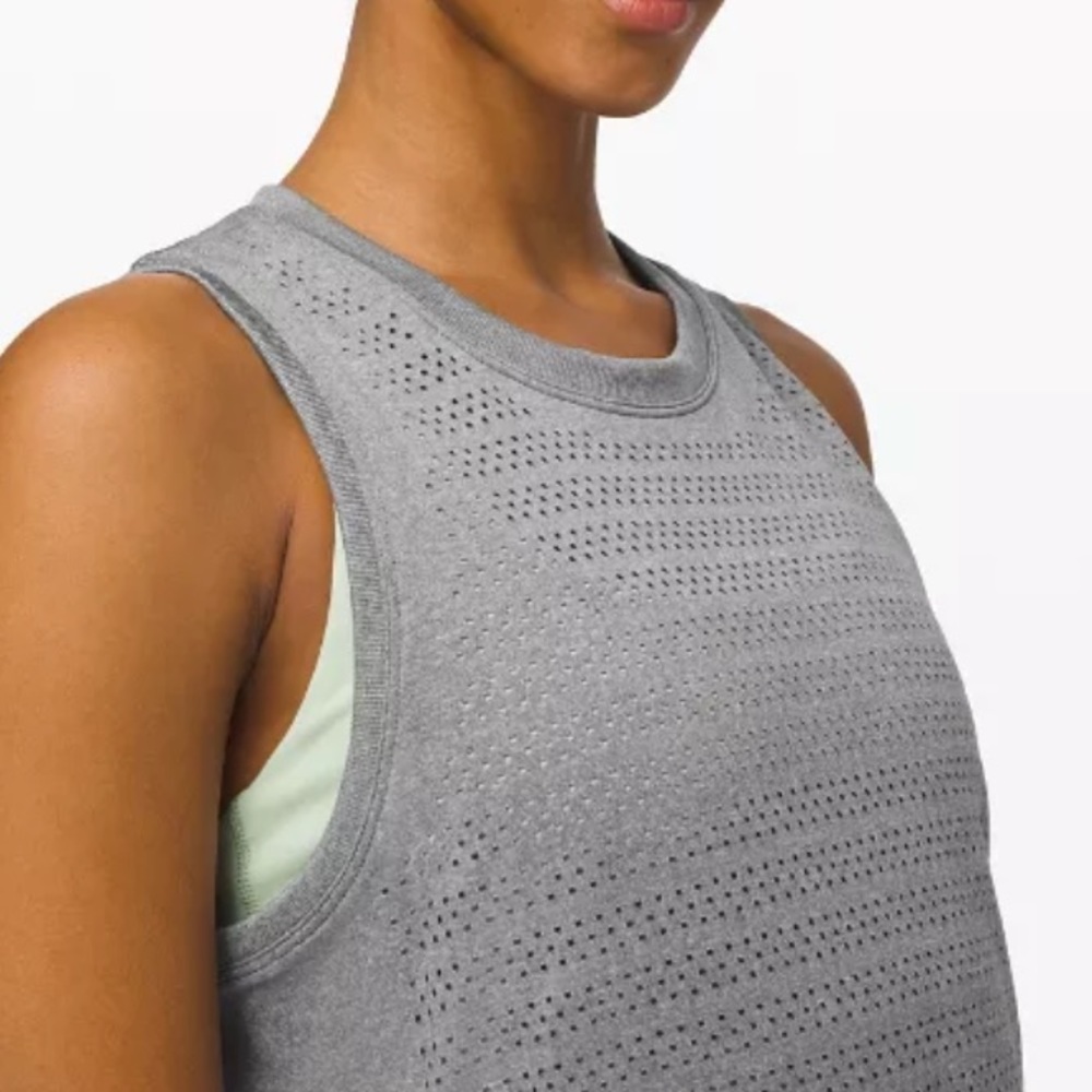 Lululemon Breeze By Muscle Tank II Squad Grey
